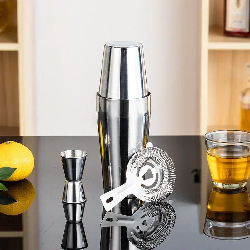 Ein Cocktail Mixer Shaker Set, 4-teilig