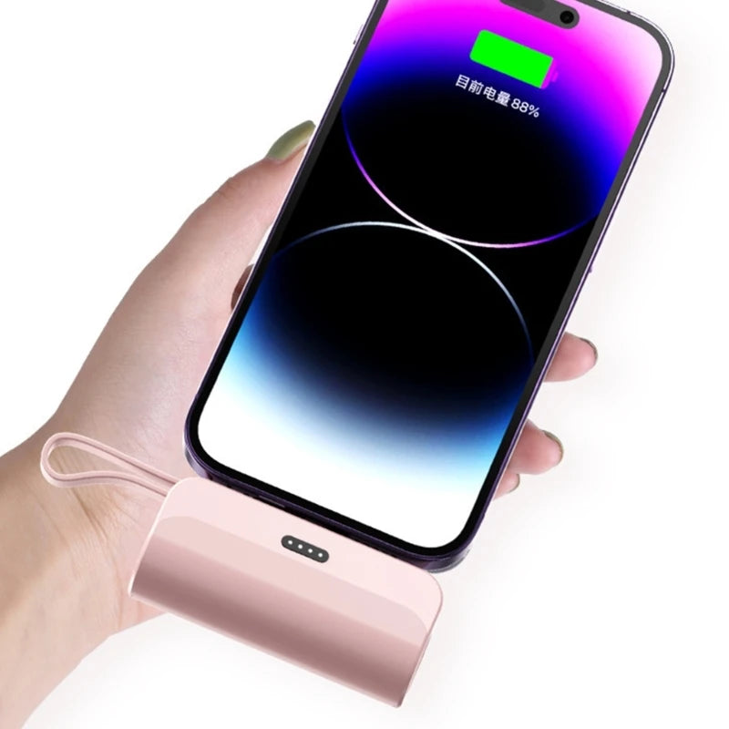 Mini Power Bank mit einem Typ C Anschluss einfach flexibel tragbar