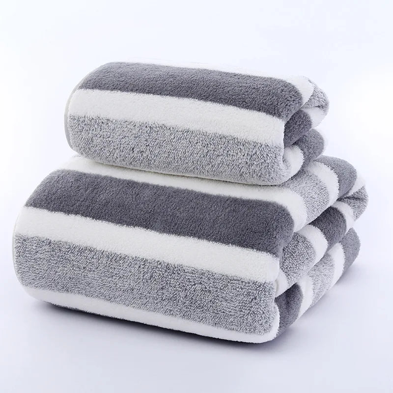 Handtuch-Set mit Streifenmuster