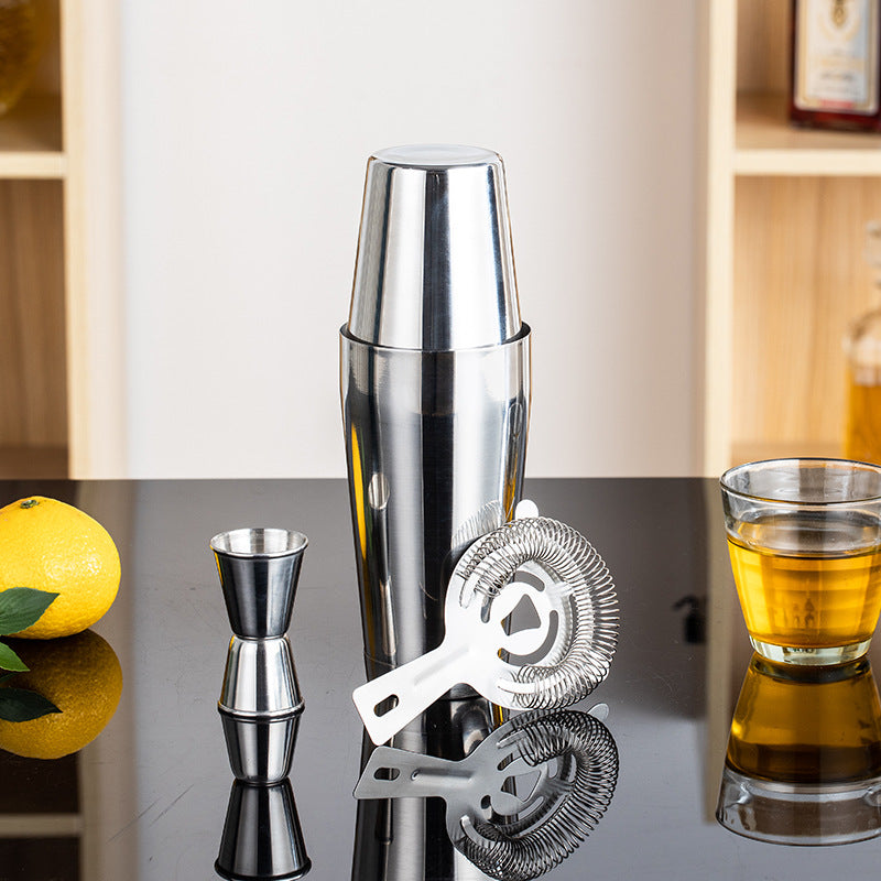 Ein Cocktail Mixer Shaker Set, 4-teilig